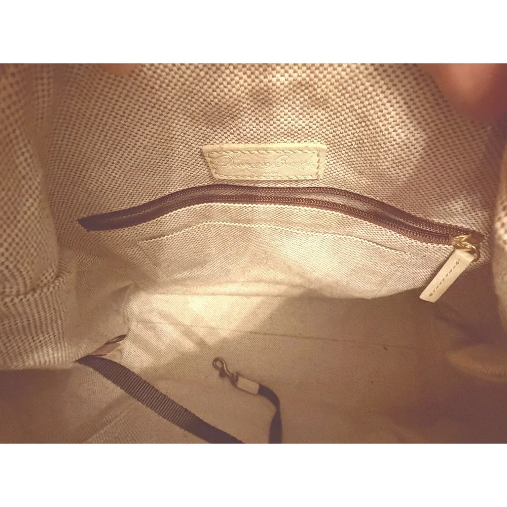 Dooney & Bourke‎ Vintage Cream Pebbled Leather Hobo Shoulder Bag Gold Hardware